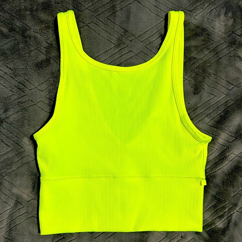 Lululemon crop top